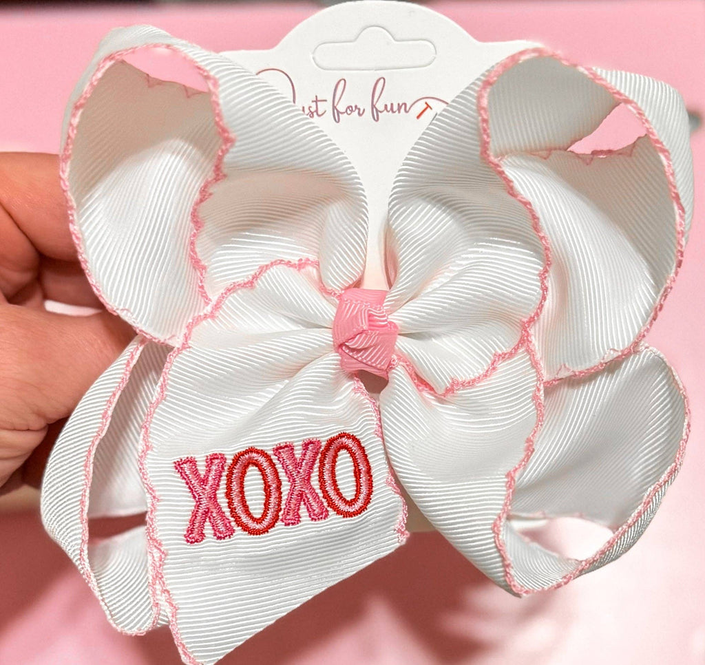 XOXO Embroidered Moonstitch Hair Bow