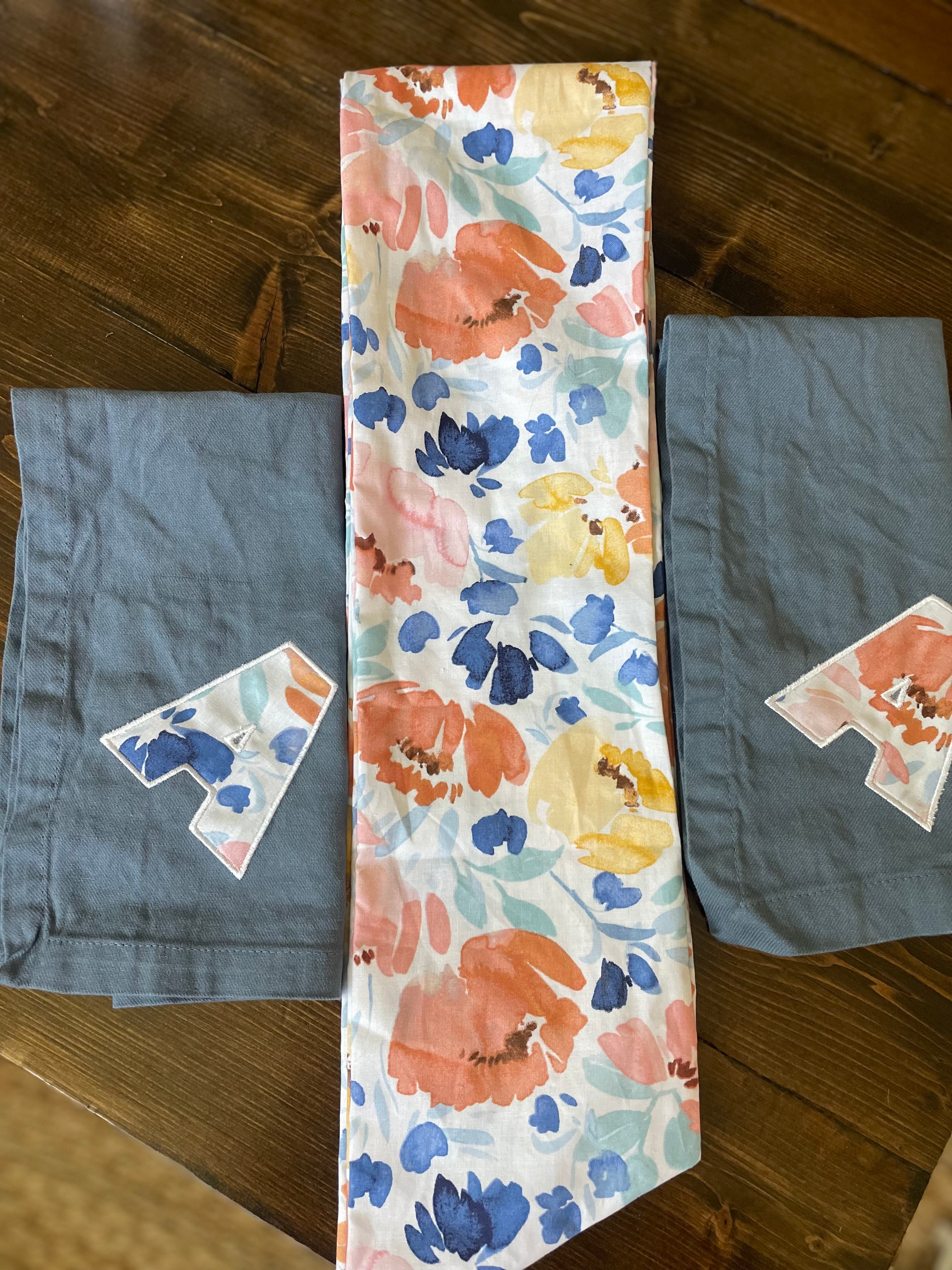 Wreath Sash and Napkin Set